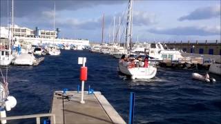 Atraque velero 47 pies con tempestad y vientos de 60 knots en Pto Radazul [upl. by Tupler]