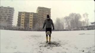 AMAZING FREESTYLE SOCCER SNOW EDITION  wwwfreestyleworldfootballcom [upl. by Mckinney]