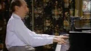 VLADIMIR HOROWITZ PLAYS SCRIABIN quotVerse la flammequot [upl. by Frasch]