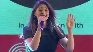 Dhvani Bhanushali perform Qismat amp Mann bharrya live  Full performane video [upl. by Rehc340]