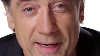 JavierBardem risponde alle domande del web [upl. by Namron]