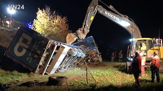 15112022  VN24  Einfache LKW Bergung mit Bagger im Einsatz [upl. by Ainotal265]