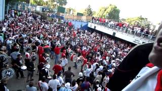 los borrachos del tablon bombos previa en velez [upl. by Ikkim827]