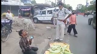 humanity whatsapp status  police helps handicap seller in lockdown  heart touching video💙 [upl. by Kory]