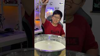 EKSPERIMEN MENJATUHKAN BENDA KE DALAM NON NEWTONIAN FLUID [upl. by Nylinnej410]