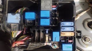 Renault Kwid Main Fuse Box explained Full details of fuse and relay in engine fuse box for Kwid [upl. by Auqinom]