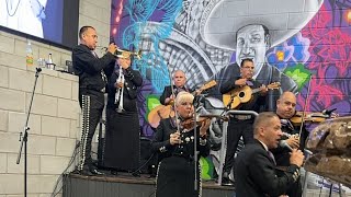 SE ARMO LA MUSICA CON EL MARIACHI EN GONZALEZ MARQUET COSTA MESA CALIFORNIA [upl. by Malinde885]