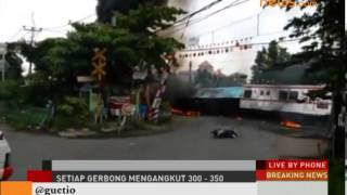 Video Amatir Kereta Vs Truk di Bintaro via guetio [upl. by Schwerin28]