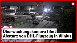 Überwachungskamera filmt Absturz von DHLFlugzeug in Vilnius [upl. by Dlorej]