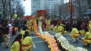 Défilé du nouvel an chinois 2011 à Paris 13  partie 7 [upl. by Nahtnhoj]