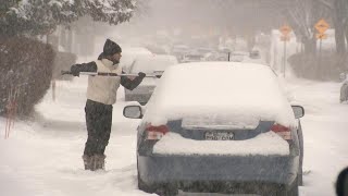 Une tempête majeure attendue mardi et mercredi à travers le Québec  reportage [upl. by Eesac929]