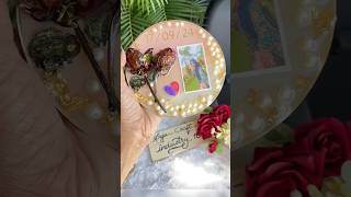 Resin photo frame😍diy art resin resincrafts resinartist crafteraditi gimaashi gift craft [upl. by Lora]