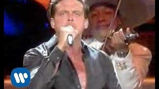 Luis Miguel  quotLa Bikinaquot Video Oficial [upl. by Kinsley443]