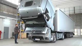 Der neue MB Actros MP4 1423  Fahrerhaus kippen  Video Oeni [upl. by Fagen]