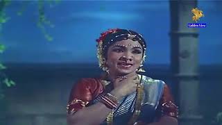 Thillana Mohanambal Train Scene Full Video l Sivaji Ganesan l Padmini l TS Balaiah l Manorama l [upl. by Oralia71]