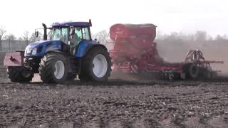 Sommergerstenaussaat 2015 mit New Holland T 7450 [upl. by Eam]