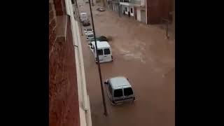 Valencia inundada La Agencia Estatal de Meteorología ha activad el aviso rojo valencia inundación [upl. by Jowett]