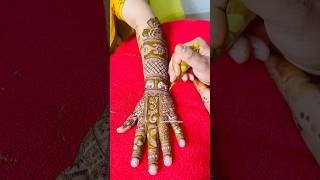 Mr Manoj Tiwari Ji wife Mehndi bridalmehndidesign backhandmehndi dulhanmehndi youtube shorts [upl. by Lallage]