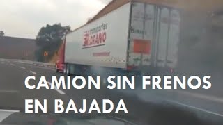 Camión sin frenos recorre kilómetros hacia rampa de frenado [upl. by Nomled253]