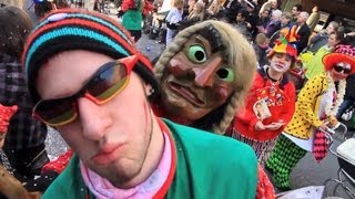 Fasching Fasnetumzug Stuttgart Hexen Narren Funkenmariechen  beim Karnevalsumzug [upl. by Sollie149]