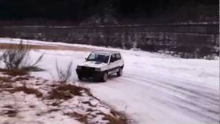 Fiat Panda 4x4 1000 GSXR sur la neige [upl. by Odnavres]