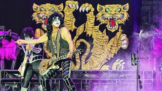 Kiss  I Was Made For Lovin You Sydney 7th Oct 2023 Accor Stadium [upl. by Pinckney]