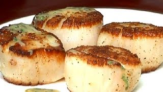 How to Saute Scallops With Wine Butter amp Garlic  Entree Recipes [upl. by Ennaeel931]