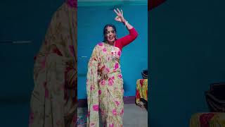 Mujhe naulakha Manga de re o saiya deewane bollywood sonidevi dance viralshorts [upl. by Yeloc]