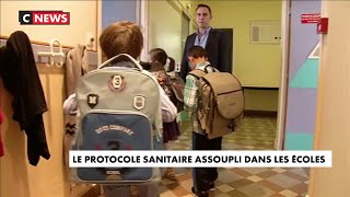 Coronavirus  le protocole sanitaire assoupli dans les écoles [upl. by Yenahc]