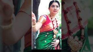 Sonali Kulkarni  Apsara Aali  Natrang Marathi Lavani Songs shotsStatus [upl. by Llerrej]