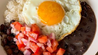 Receta rápida de frijoles negros [upl. by Eniluap]