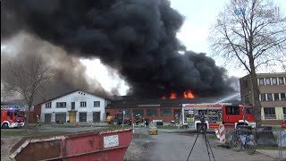 Großbrand im AgrartechnikbetriebSWGWA Vollalarm Feuerwehr Ibbenbüren Einsatzfahrten uvm [upl. by Ttezil]