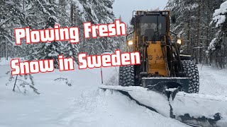 Ljungby L15 Plowing Dirt Road after Light Snowfall ❄️ [upl. by Ehtiaf184]