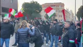 quotBoia chi mollaquot e quotMe ne fregoquot i cori dellestrema destra in corteo a Bologna [upl. by Kippy]