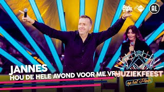 Jannes  Hou de hele avond voor me vrij • Muziekfeest op het Plein 2022  Sterren NL [upl. by Hnah]