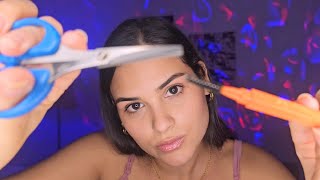 ASMR FAZENDO SUA SOBRANCELHA bem de pertinho✂️ SONS DE TESOURA PINÇA SPRAY e TOQUE NA TELA [upl. by Colin3]