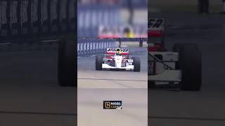 Sebastian Vettel Pilotando carro de Airton Senna Icônica McLaren MP48 É de arrepiar [upl. by Rai]