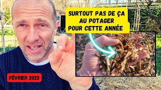 Je paille mes allées avec du broyat sec dur MAIS pas le potager ► Explications [upl. by Aohk]