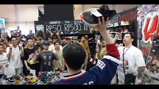 SneakerVlog  LEMPAR SEPATU GRATIS DI URBAN SNEAKER SOCIETY DAY 2 [upl. by Sirod635]