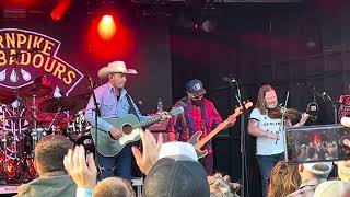 Turnpike Troubadours  Before The Devil Knows Were Dead Live  The Alaska State Fair 81923 [upl. by Trstram]