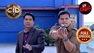 Terrace पर किसे कूदने से रोक रहे हैं Daya CID सीआईडी  Full Episode  Husband Files  9 Jan 2024 [upl. by Milda]