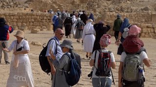 Pellegrinaggio in Terra Santa per leggere la parola di Dio dove è stata rivelata [upl. by Las]