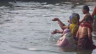 Ganga  Ganges Bathing in Varanasi Ghat  India स्नान भारत वाराणसी गंगा घाट インド バラナシのガート、ガンジス河の沐浴 [upl. by Ahsirat]