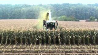 Mais Hakselen 2010  loonbedrijf SnijdersCerfontaine met Fendt 930 en Kaweco kipper [upl. by Yentterb]