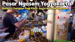 PASAR NGASEM  BERBURU SARAPAN PAGI DI PASAR NGASEM JOGJA [upl. by Strohbehn]