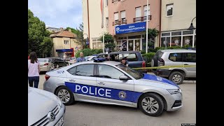 Na severu Kosova policija zatvorila finansijske objekte Srbije [upl. by Lyndel]