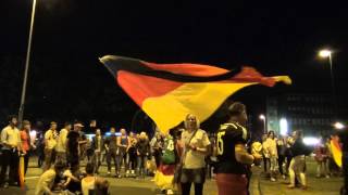 Weltmeister  Deutschland vs Argentinien Fans feiern [upl. by Jempty]