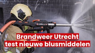 Brandweer Utrecht test nieuwe blusmiddelen [upl. by Rede850]