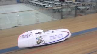 Christian Fenioux  Velomobile sur vélodrome Roubaix [upl. by Danialah]