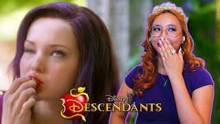 I hate DESCENDANTS for BEING SO FUN FIRST TIME WATCH [upl. by Aitnohs92]